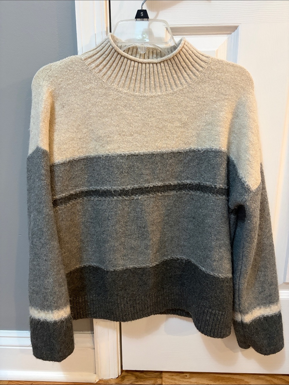 Women’s Universal Thread Cozy Colorblock Mock Neck Sweater- Size Medium